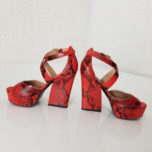 Pour La Victoire red snakeskin platform heels - Picture 4 of 12